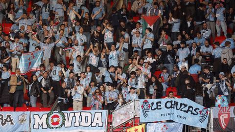 Aficionados del Celta, en el estadio de Lyon