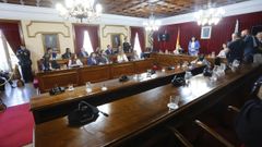 La bancada del PSOE y del BNG en el sal�n de plenos vac�a cuando Candia le�a su discurso de toma de posesi�n