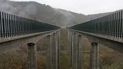 Viaducto de Teixeiras, en la l�nea de alta velocidad Madrid-Galicia