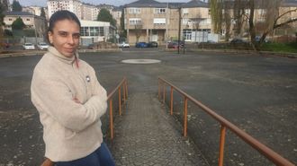 Elena Nicea Mart�nez admite que le gustar�a compaginar la teor�a de la investigaci�n y la pr�ctica de la profesi�n