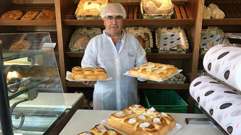 Manolo Da Cunha, con la caracola típica de las comidas familiares