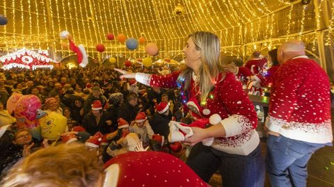 Tarde-noche de encendido navide�o en Vimianzo