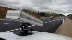 �Radares en cascada� para cazar a los que aceleran tras rebasar los cinem�metros