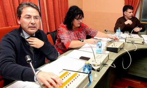 Filgueira (en el medio) quiere una dedicaci�n exclusiva como la de Miguel P�rez y Fredi Bea.