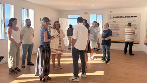 La directora xeral de Desenvolvemento Pesqueiro, �ngeles V�zquez Su�rez, asisti� a la inauguraci�n de las instalaciones renovadas.