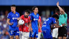 El Getafe se qued� con uno menos ante el Celta por expulsi�n de Zaid Romero.
