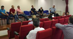 Boimorto acogi� ayer un primer encuentro entre regidores. 