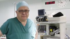 Doval es el jefe de Ginecolog�a del CHUO