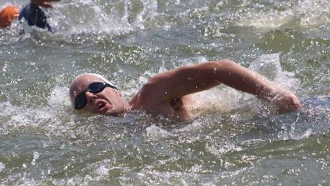 Alejandro Su�rez, nadador del villa de Navia 