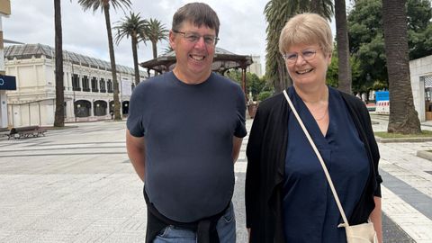 cruceros.Michael y Lynn, del Reino Unido. Esta�pareja brit�nica ya visit� Galicia con anterioridad, tambi�n en un crucero, su opci�n preferida de viajes