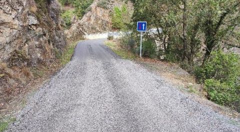 Resultado de las obras en la carretera que une Cambela y O Vao en O Bolo.