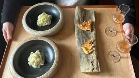 Plato del Ferpel Gastronmico, de Ortiguera (Coaa), con una estrella Michelin