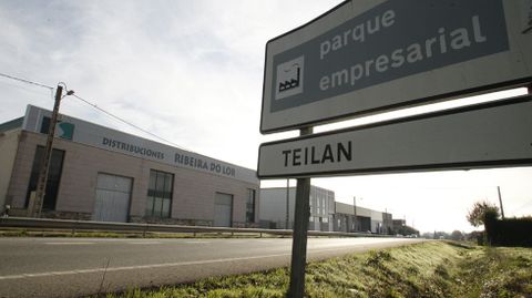 Accesos al polígono industrial de Bóveda, en la capitalidad del municipio