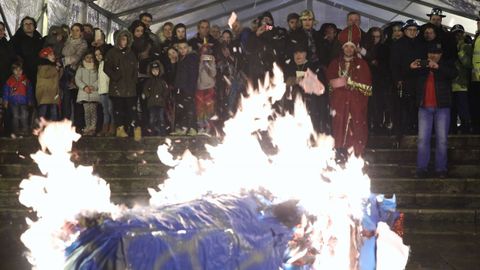 Enterro da Sardi�a.En O Carballi�o s� celebraron la despedida oficial del entroido, bajo una carpa.