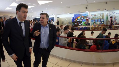 CONSELLEIRO DE CULTURA Y EDUCACION ROMAN RODRIGUEZ EN LA INAUGURACION DE LA FERIA DE LA EDUCACION EN EL AUDITORIO