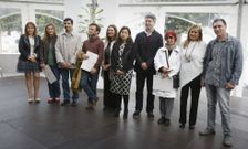 <span lang= es-es >Foto de familia</span>. Ayer se hizo p�blico el fallo de la bienal de escultura. Gan� el certamen Snejana Simeonova, quien inst� a la gente a �terminar bien la fiesta�. El segundo premio fue para Vicent T�tu,  que agradeci� a O Grove el recibimiento dado, y el tercero para Kristina Josifova. 