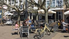 Terrazas de la Alameda de Ortigueira, en una foto de archivo, anterior a la pandemia
