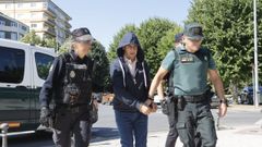 Carlos Vzquez, el parricida de Guntn, acept este mircoles ocho aos de prisin en su juicio, celebrado en la Audiencia Provincial de Lugo