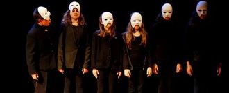 Alumnos de sexto del colegio San Jorge escenificaron en el Teatro Principal la obra �H�.