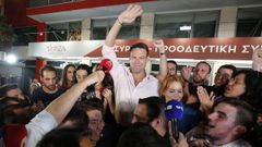 Stefanos Kasselakis tras su eleccin en la sede de Syriza en Atenas.