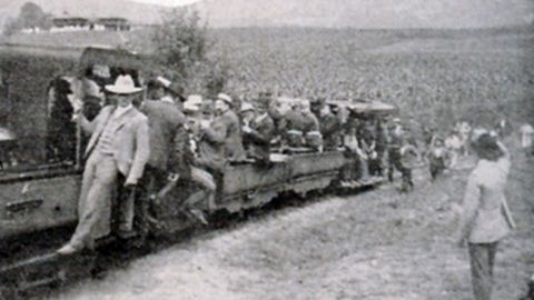 Viaje del rey Alfonso XIII por el ferrocarril del Naranco en 1902