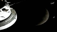 V�deo en directo: el Artemis 2 realiza el vuelo alrededor de la Luna.La nave Ori�n realizar� esta noche�el sobrevuelo de la cara oculta de la Luna