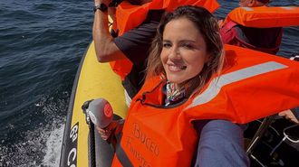 F�tima Pego, durante a reportaxe que fixo con Buceo Finisterre para avistar cet�ceos