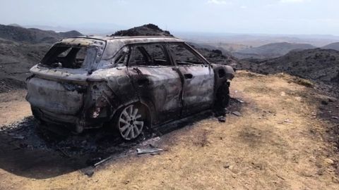 Un veh�culo calcinado en el municipio almeriense de Los Gallardos.