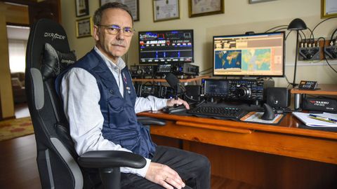 Ismael Rodríguez, coordinador de los radioaficionados de la Remer en Pontevedra