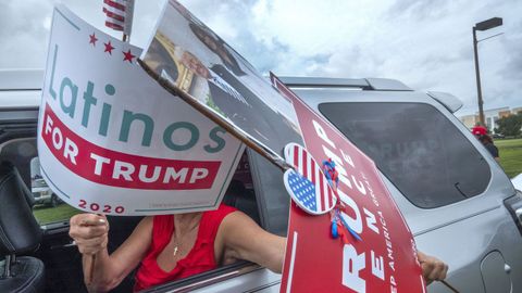 Los latinos lanzaron la pasada semana la bautizada como madre de las caravanas  en apoyo a Trump en Miami