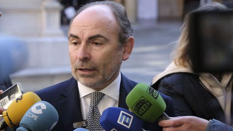 El rector de la Universidad de Oviedo, Ignacio Villaverde