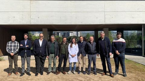 Los representantes de la asociaci�n Agamin se reunieron con el el director del Campus Auga, Roberto Ignacio Fern�ndez L�pez