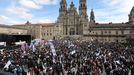 Manifestacin a prol da lingua impulsada por Queremos Galego na praza do Obradoiro