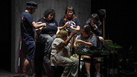La compa��a Feroz puso en escena �A Fortaleza�, en el marco de la Mostra Internacional de Teatro (MIT) de Ribadavia