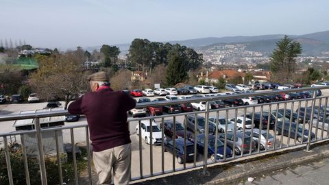 Vista desde el hospital de uno de los aparcamientos de pago del Montecelo