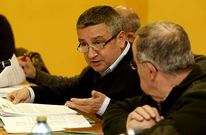 Jos� Antonio Vi�a recibi� primero el apoyo a su enmienda y despu�s la cr�tica de Andrade.