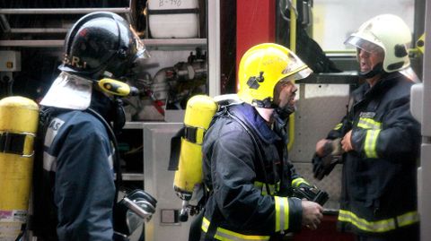 Bomberos en acto de servicio, en una imagen de archivo.