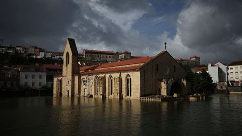 Monasterio de Santa Clara-a-Velha, en el �rea inundada de Co�mbra