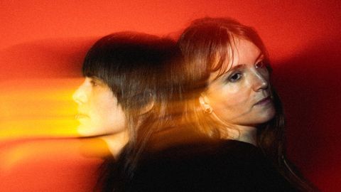 Violeta Mosquera y Anxela Baltar, las integrantes de Bala 