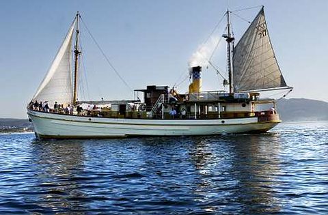 El Hidria Segundo es el �nico barco a vapor que sigue en activo en Espa�a.