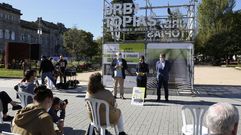 De izquierda a derecha, C�sar Mosquera, Anabel Gul�as y Miguel Anxo Fern�ndez Lores presentando la programaci�n de Urbtop�as