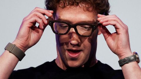 Zuckerberg, con las Ray-Ban Meta, su nuevo proyecto de gafas inteligentes