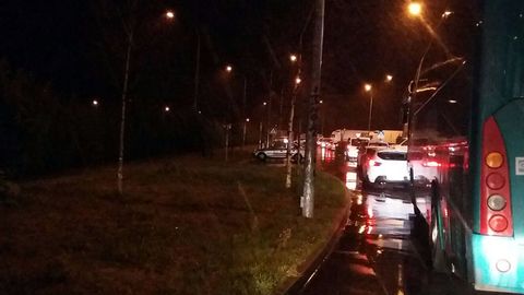 Caravana de coches en la A-6 a la altura de Montesalgueiro