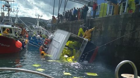 El pesquero hundido en Lastres