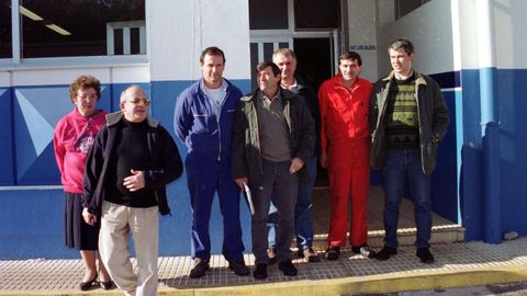 El segundo por la derecha, de rojo. Foto de archivo del comité de empresa del Grupo Calvo