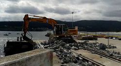 Los trabajos en la rampa del puerto comenzaron ayer.