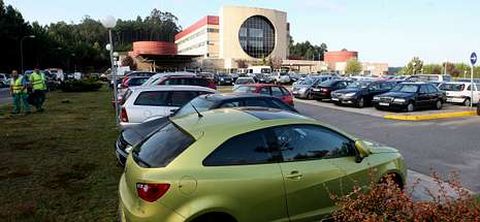 La ampliaci�n del hospital se har� a costa de la p�rdida de plazas de aparcamiento, que ya ahora resultan m�s bien escasas.