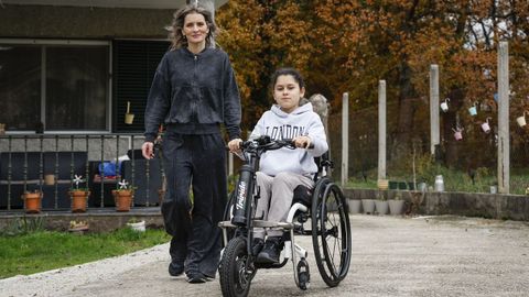 Audrey con Marta, su madre, que se organiza para acompa�arla algunos d�as de la semana y ayudarla a familiarizarse con Santiago