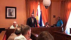 Dimisi�n de Adri�n Barb�n, alcalde de Laviana