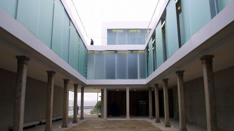 DESPU�S. La Fundaci�n Luis Seoane. El edificio de la Fundaci�n Seoane en A Coru�a ocupa el lugar dle cuartel de Macanaz y conserva algunos de sus elementos.